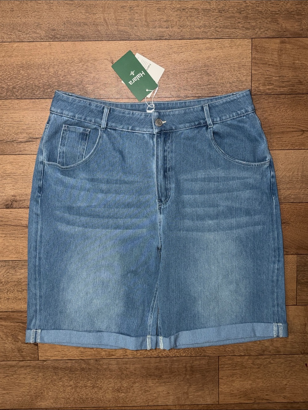 Halara Size Large Flex Denim Shorts NWT Comfortable Lightweight Modest Soft L